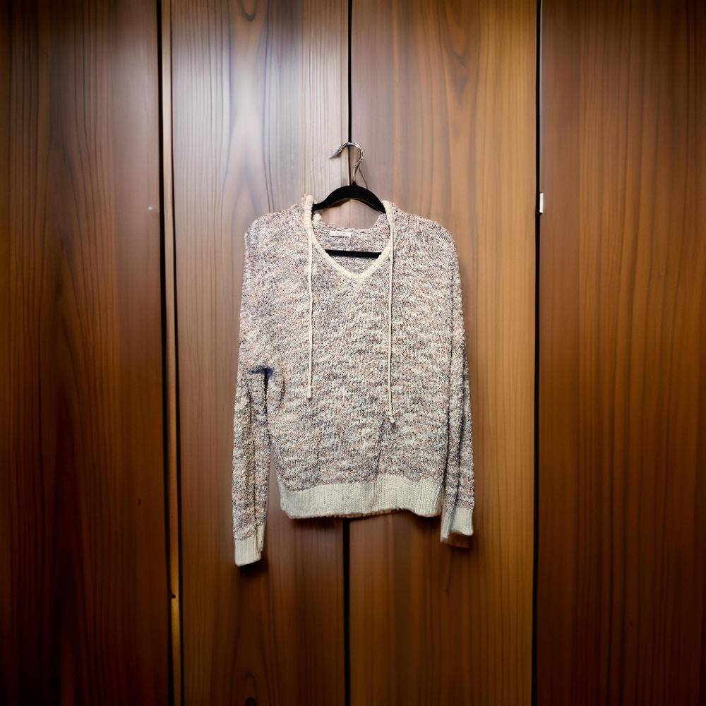 Maurices hooded sweater. size M